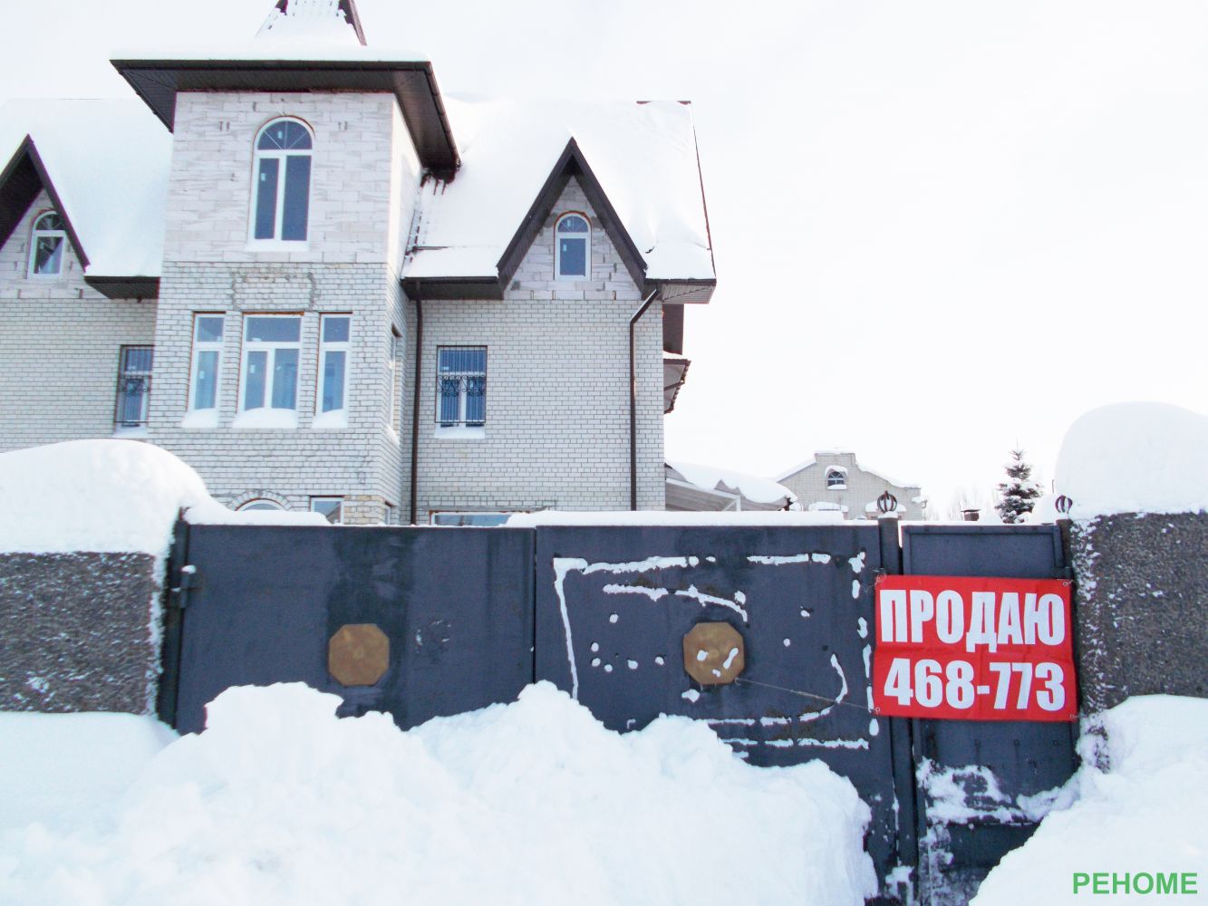 сады бутчартов розарий. роза дон жуан плетистая. улица алых роз. улица алых роз. дорога усыпанная лепестками роз.